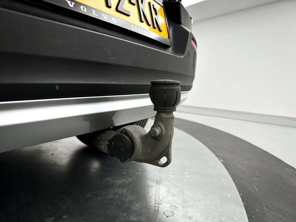 B3 Momentum | Park assist | Cruise control | Navigatie