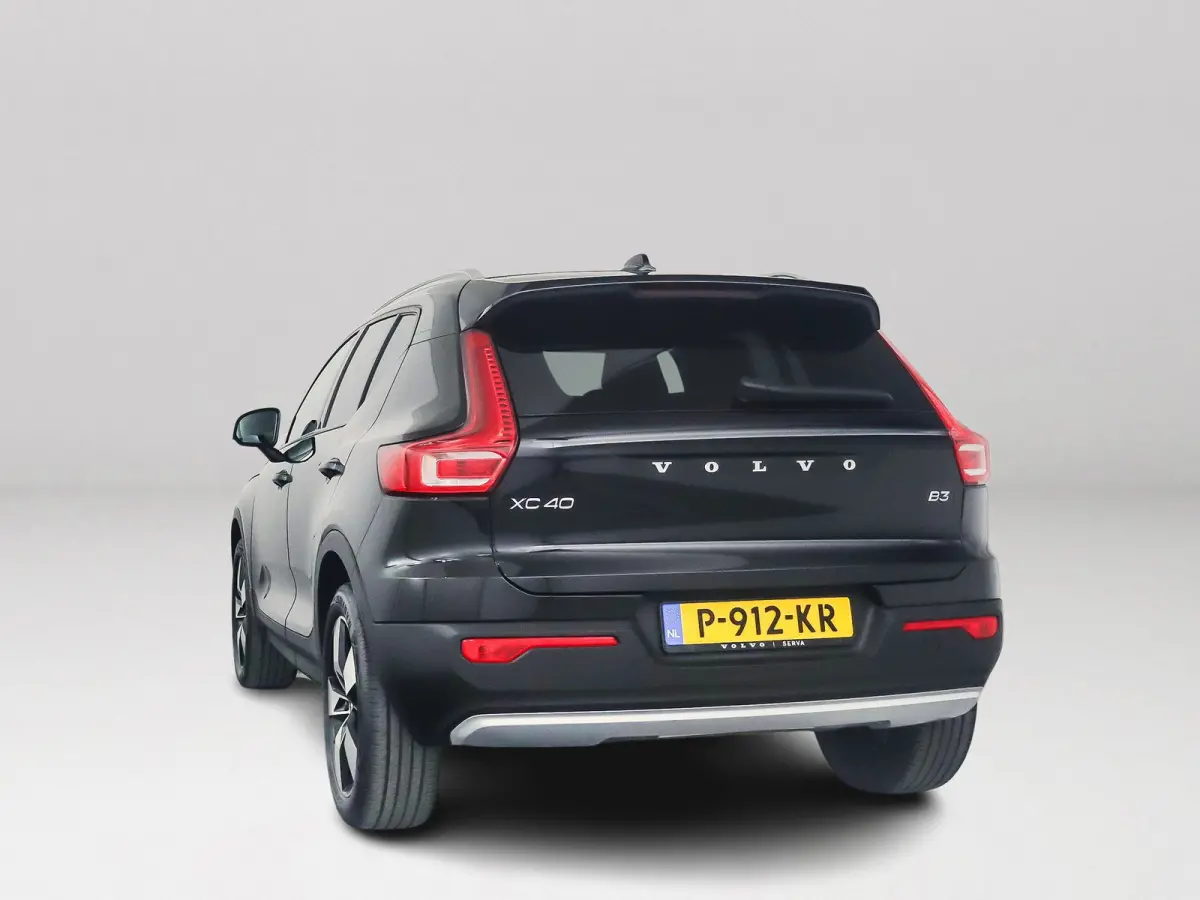 B3 Momentum | Park assist | Cruise control | Navigatie