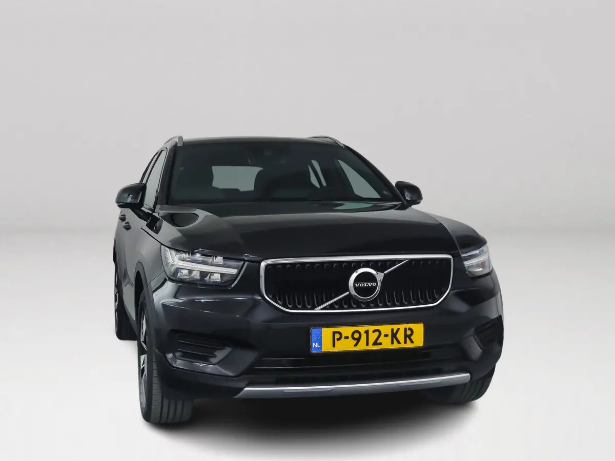 B3 Momentum | Park assist | Cruise control | Navigatie
