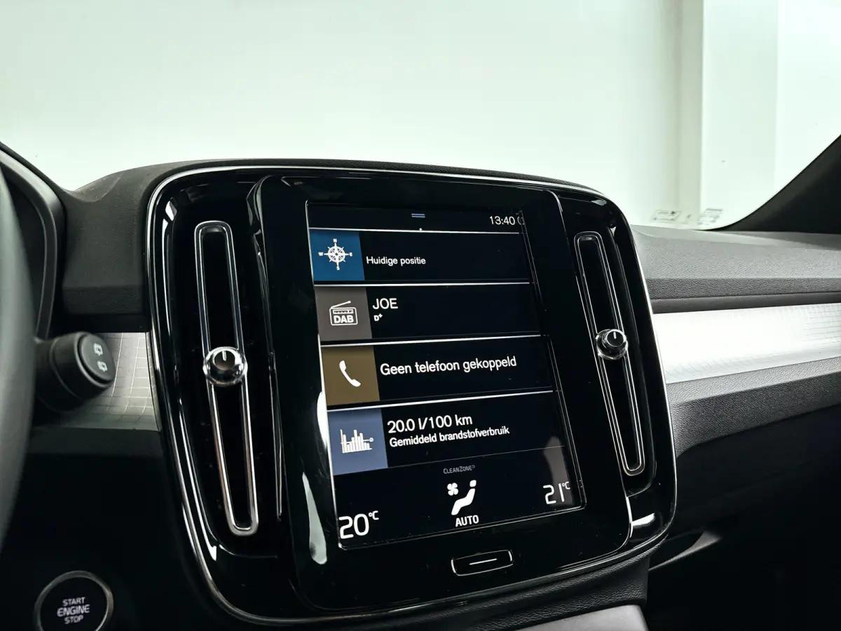 B3 Momentum | Park assist | Cruise control | Navigatie