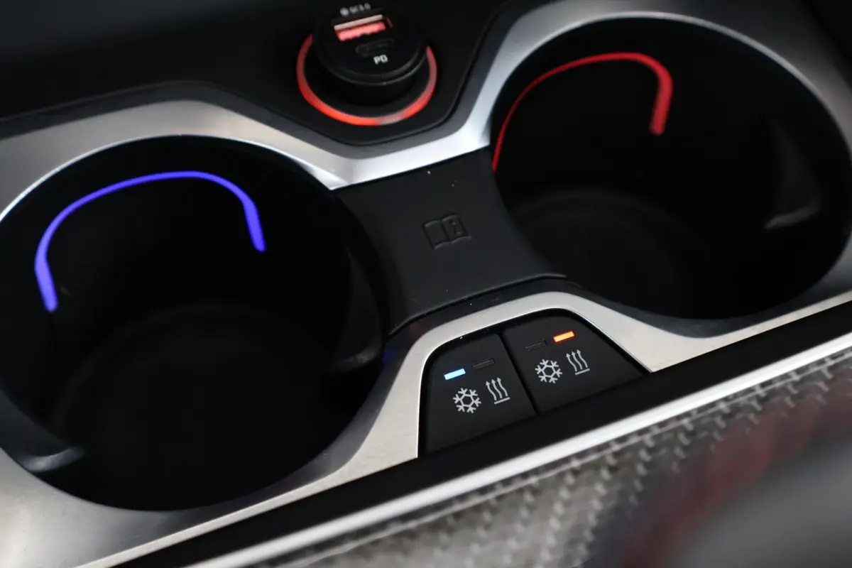 M Competition | Pano Dak | Parking Assistant Plus | Driving Assistant professional | Bowers & Wilkins | Laserlight | Multifunctionele Stoelen |