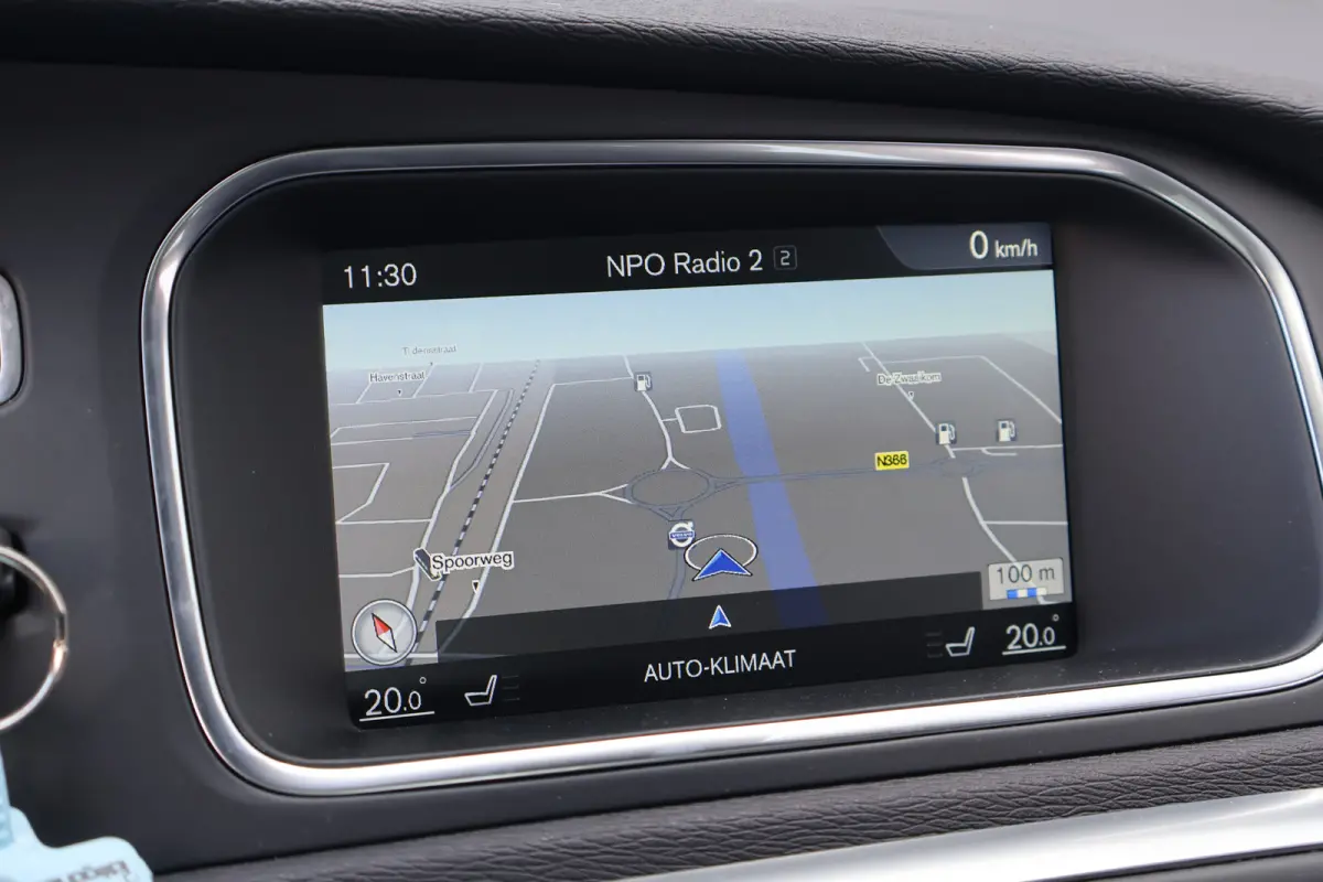 2.0 T3 R-Design UNIEK! - Bomvolle auto!! - Standkachel - Adap. Cruise - Pano