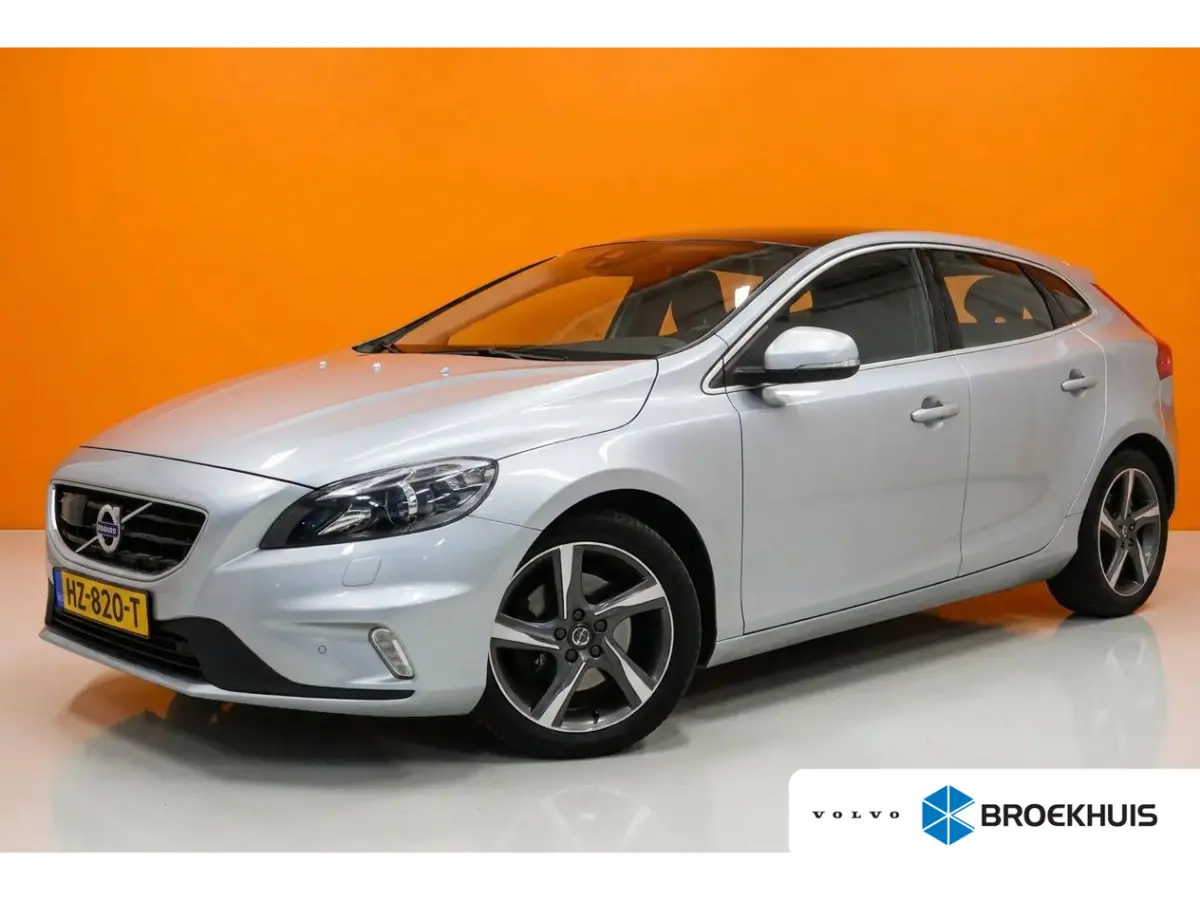 2.0 T3 R-Design UNIEK! - Bomvolle auto!! - Standkachel - Adap. Cruise - Pano