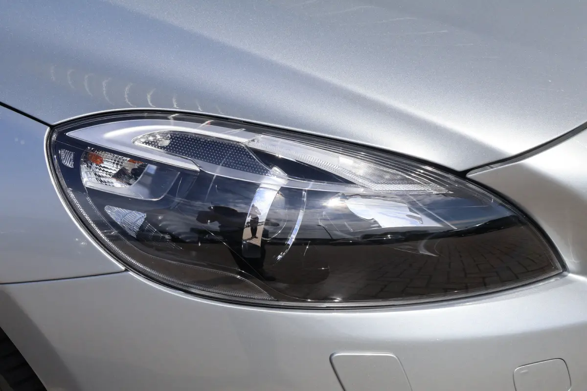 2.0 T3 R-Design UNIEK! - Bomvolle auto!! - Standkachel - Adap. Cruise - Pano