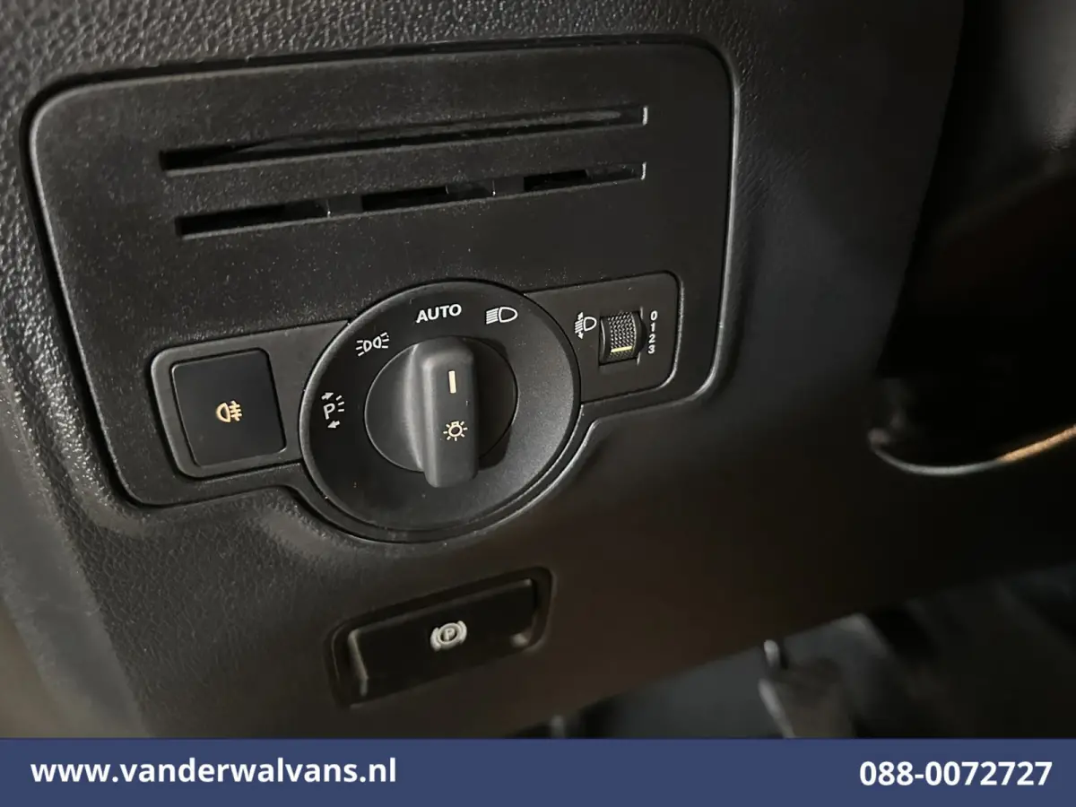 116 CDI 163pk L3H1 Euro6 Airco | Camera | Apple Carplay | Cruisecontrol | Bumper in de kleur Stoelverwarming, Android Auto, Bijrijdersbank