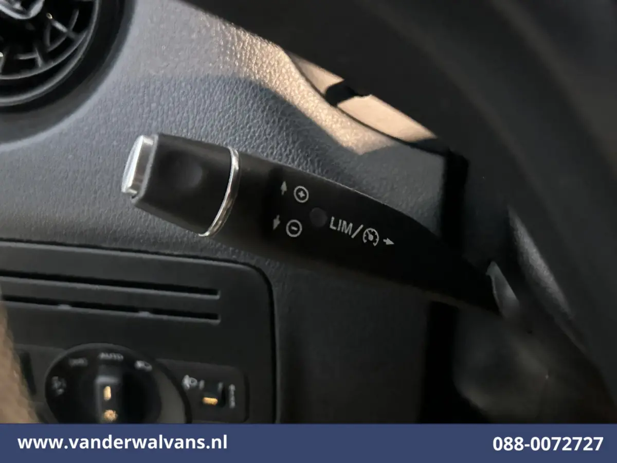 116 CDI 163pk L3H1 Euro6 Airco | Camera | Apple Carplay | Cruisecontrol | Bumper in de kleur Stoelverwarming, Android Auto, Bijrijdersbank