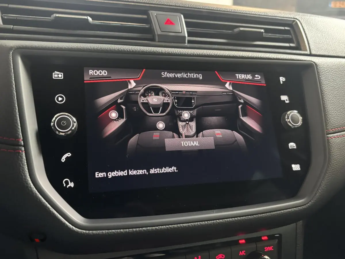 1.0 TSI 115 pk DSG FR Buss Intense | Navi | Cruise | Camera | PDC | CarPlay | 17" | 1e Eig | Org NL |