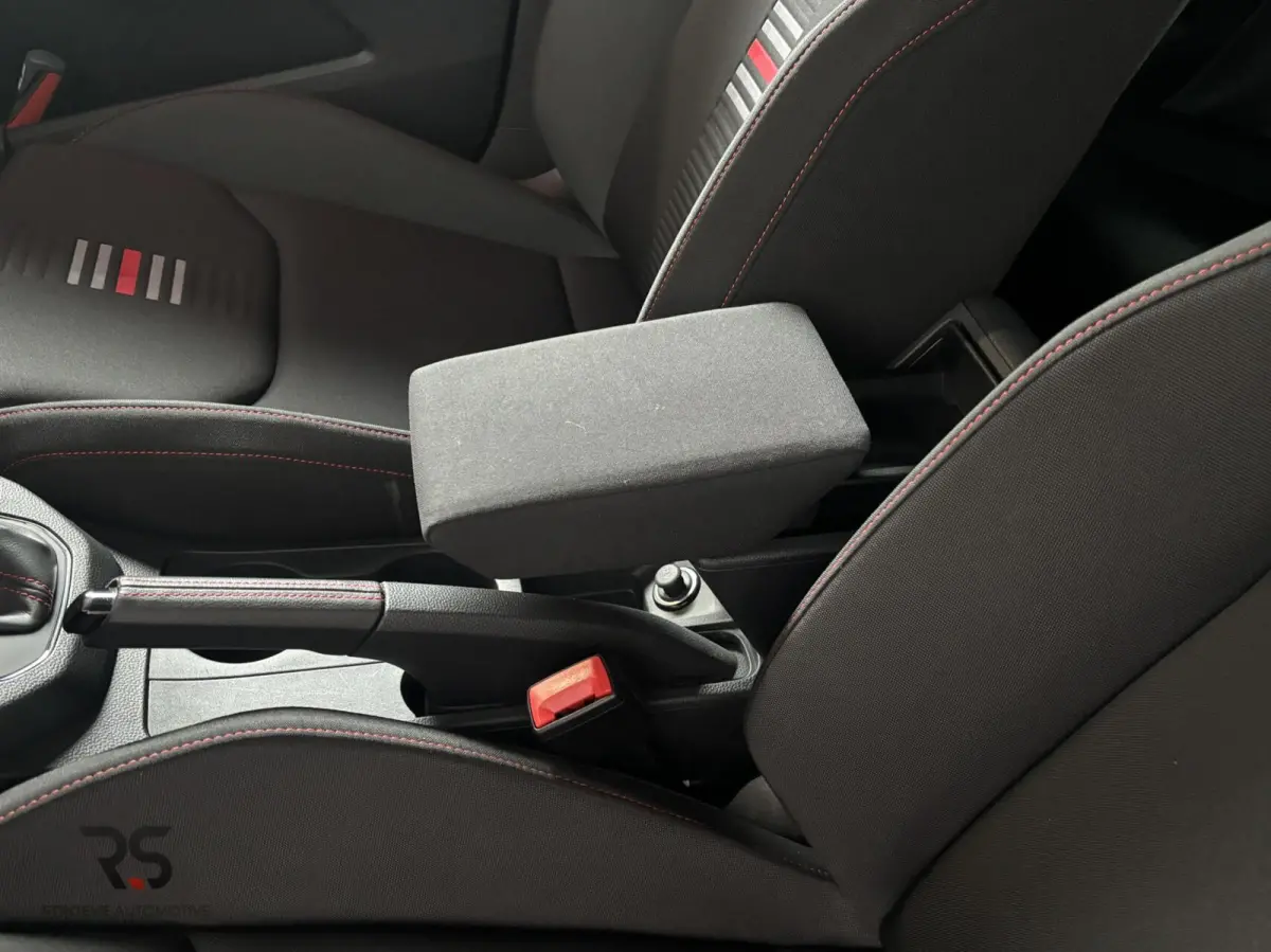 1.0 TSI 115 pk DSG FR Buss Intense | Navi | Cruise | Camera | PDC | CarPlay | 17" | 1e Eig | Org NL |