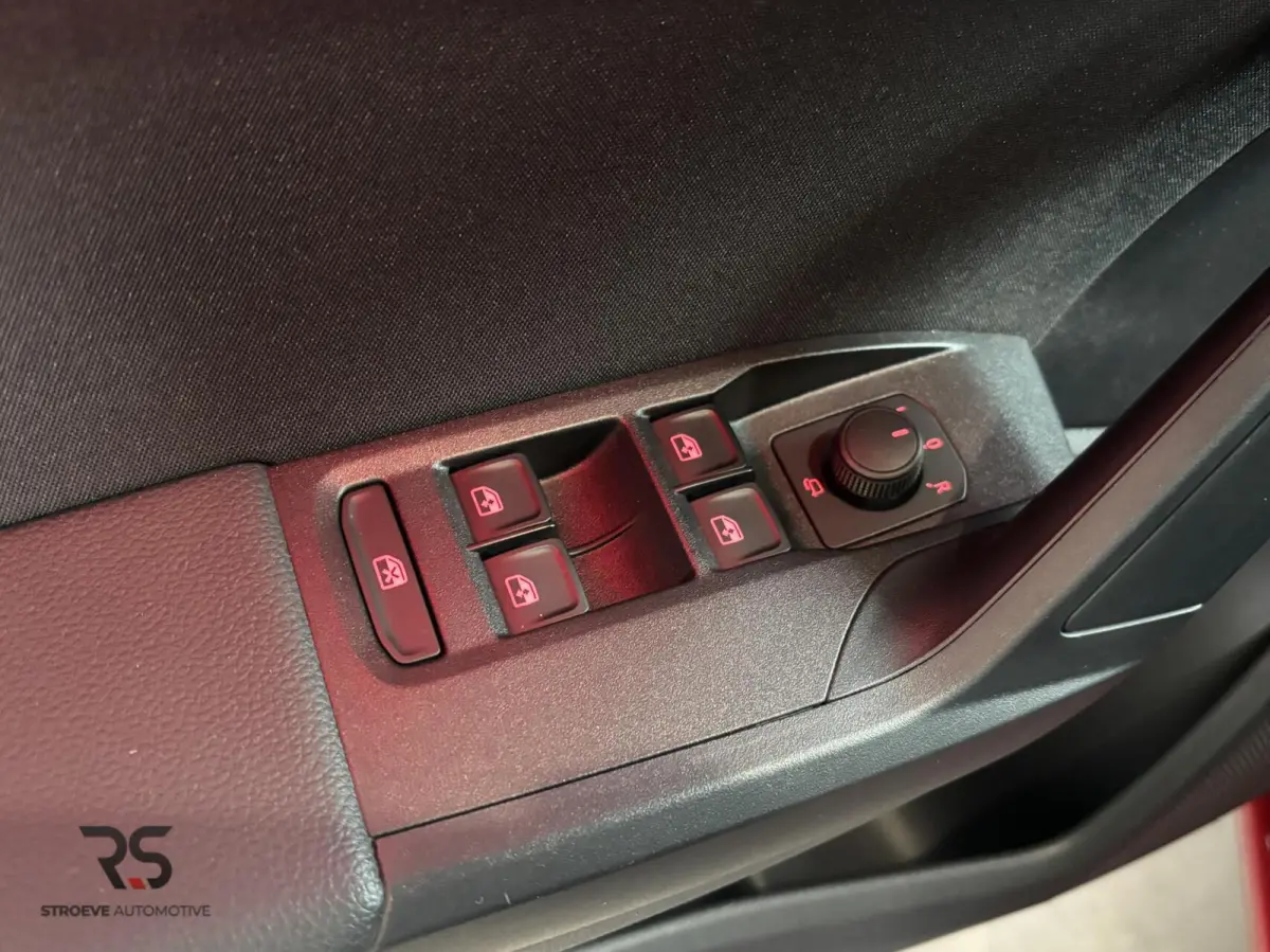 1.0 TSI 115 pk DSG FR Buss Intense | Navi | Cruise | Camera | PDC | CarPlay | 17" | 1e Eig | Org NL |