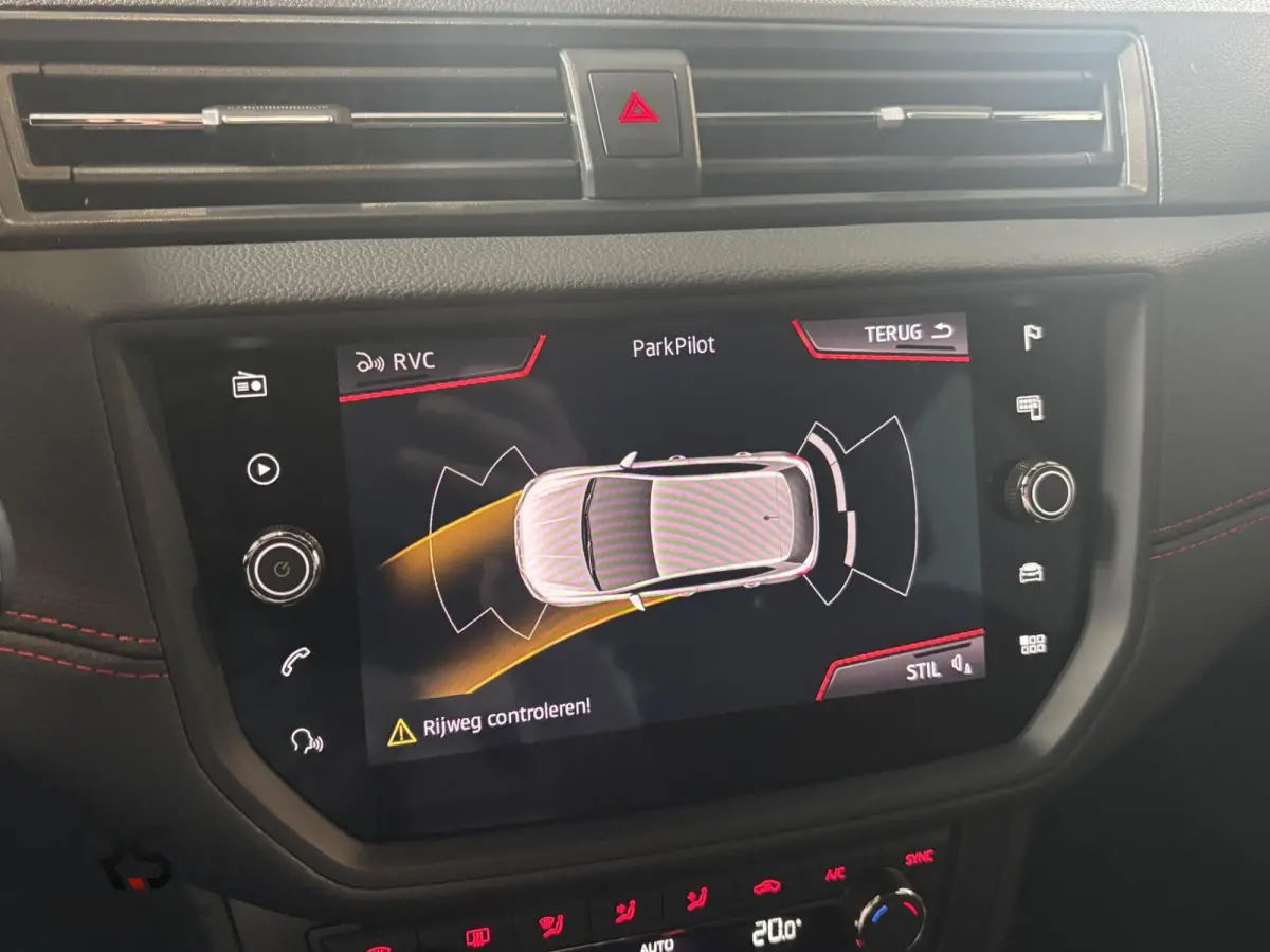 1.0 TSI 115 pk DSG FR Buss Intense | Navi | Cruise | Camera | PDC | CarPlay | 17" | 1e Eig | Org NL |