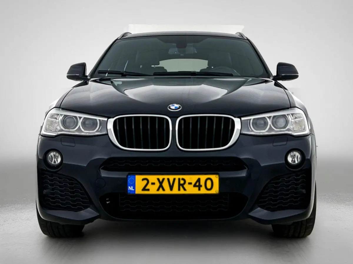 xDrive20i Executive | AUTOMAAT | TREKHAAK | M-PAKKET | NAVIGATIE | ACHTERUITRIJCAMERA | SPORTSTOELEN | TREKHAAK | ELEKTRISCHE ACHTERKLEP | CLIMATE CONTROL | CRUISE CONTROL | BI-XENON KOPLAMP