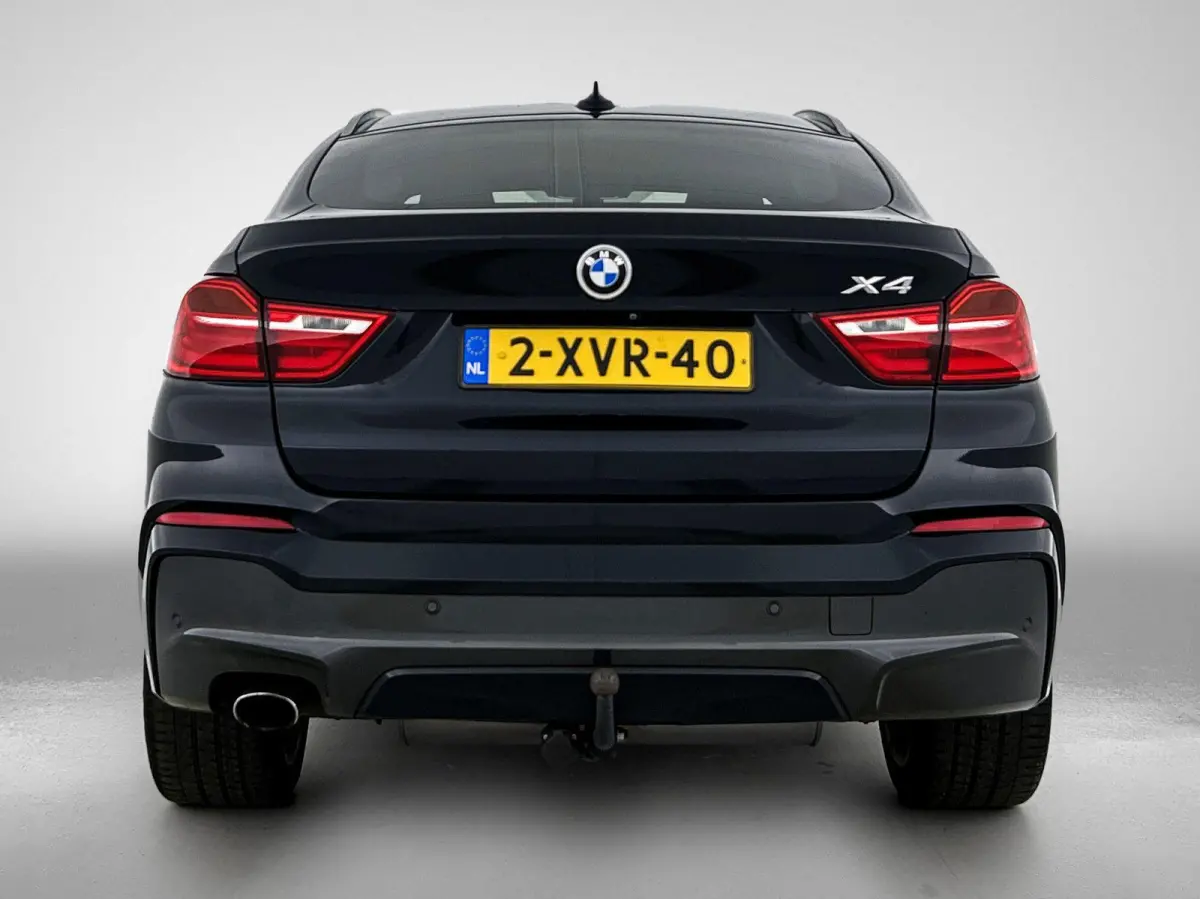 xDrive20i Executive | AUTOMAAT | TREKHAAK | M-PAKKET | NAVIGATIE | ACHTERUITRIJCAMERA | SPORTSTOELEN | TREKHAAK | ELEKTRISCHE ACHTERKLEP | CLIMATE CONTROL | CRUISE CONTROL | BI-XENON KOPLAMP
