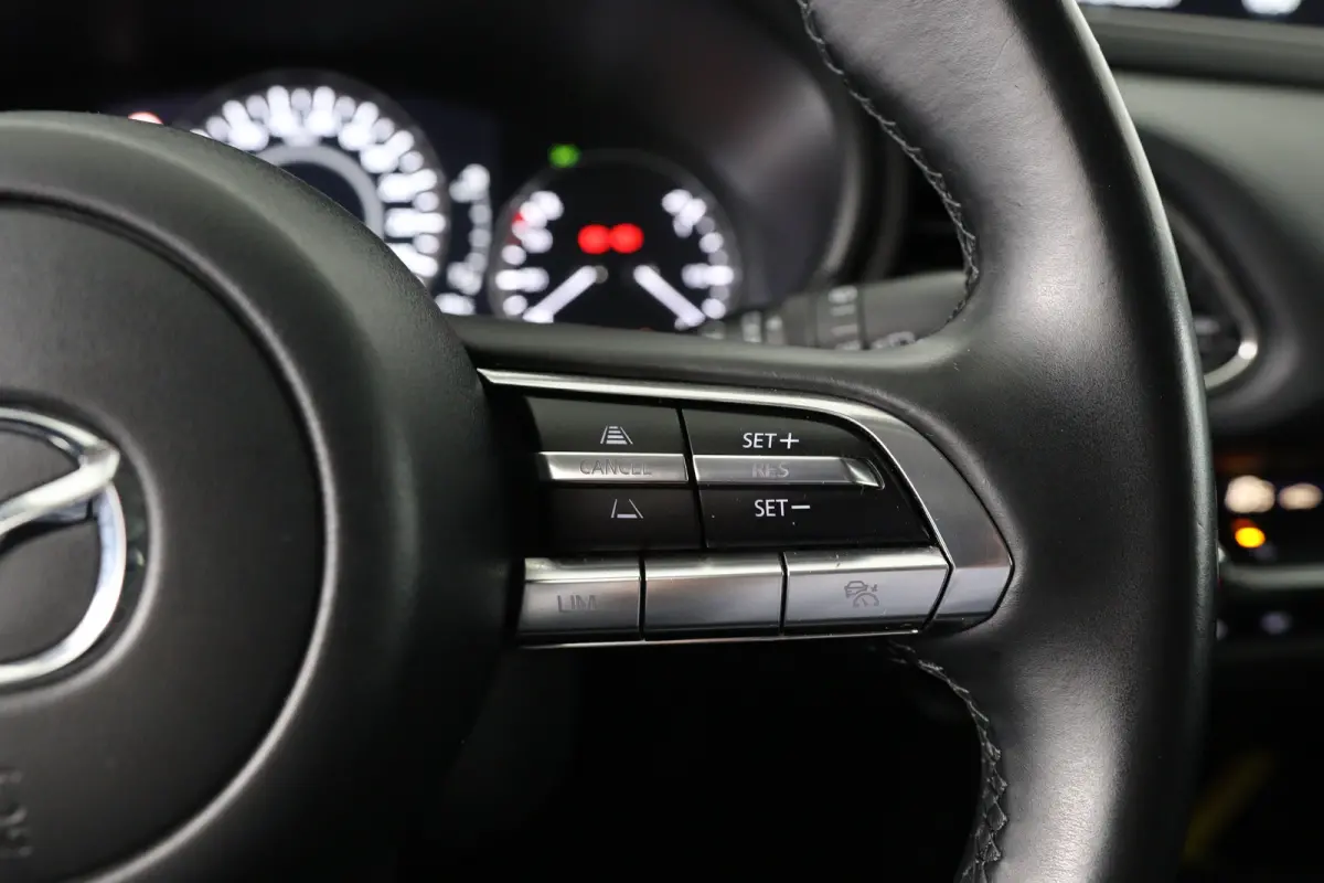 2.0 e-SkyActiv-X M Hybrid Sportive | Dealer Onderhouden! | 1e Eigenaar! | LED | Bose | Trekhaak | Clima | Camera | Stoelverwarming | Cruise Adaptive | Keyless | HUD