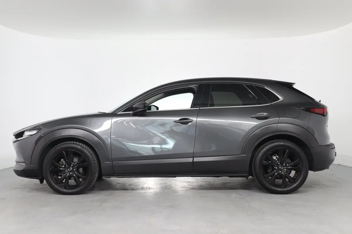 2.0 e-SkyActiv-X M Hybrid Sportive | Dealer Onderhouden! | 1e Eigenaar! | LED | Bose | Trekhaak | Clima | Camera | Stoelverwarming | Cruise Adaptive | Keyless | HUD