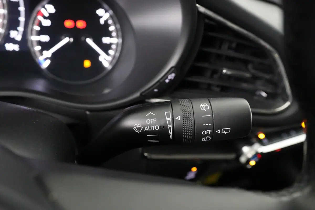 2.0 e-SkyActiv-X M Hybrid Sportive | Dealer Onderhouden! | 1e Eigenaar! | LED | Bose | Trekhaak | Clima | Camera | Stoelverwarming | Cruise Adaptive | Keyless | HUD