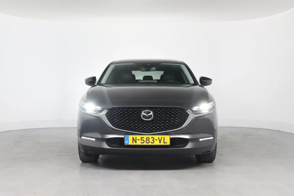 2.0 e-SkyActiv-X M Hybrid Sportive | Dealer Onderhouden! | 1e Eigenaar! | LED | Bose | Trekhaak | Clima | Camera | Stoelverwarming | Cruise Adaptive | Keyless | HUD