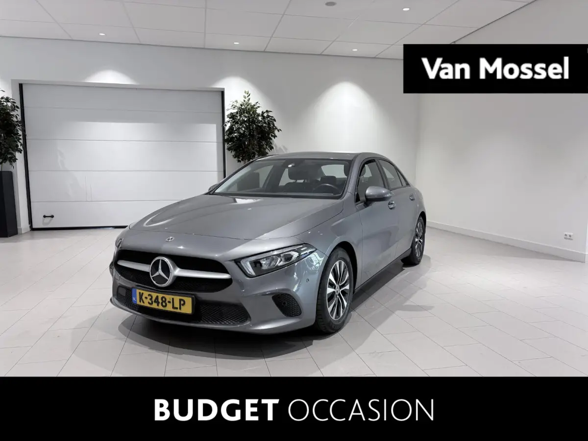 180 Business Solution Airco | Autonomous Emergency Braking | Cruise Control | Keyless Start | LED Koplampen | Lichtmetalen Velgen 16'' | Parkeer Assistent | Parkeersensor Voor en Achter | Re