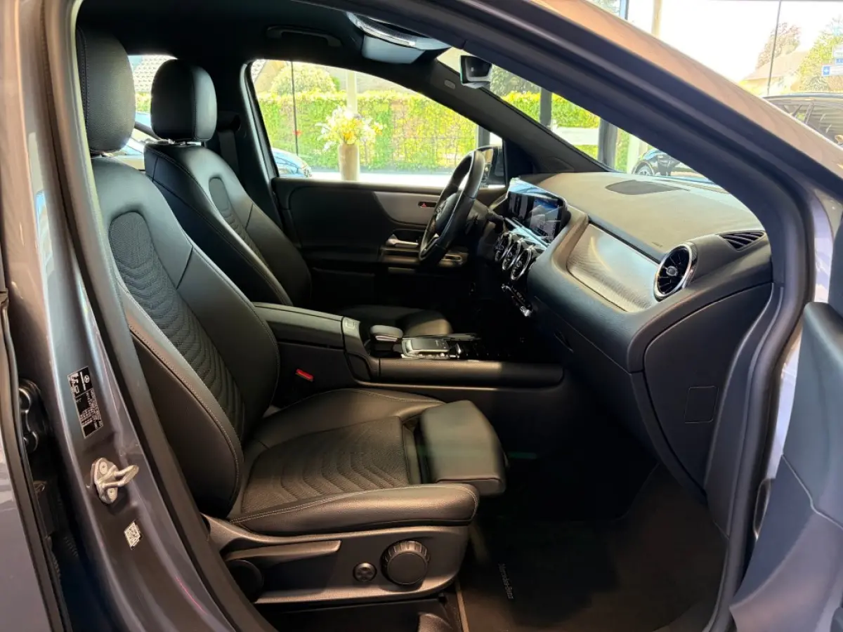B 180 Aut. Leder LED Camera MBUX Widescreen Carplay Android e.Trekhaak