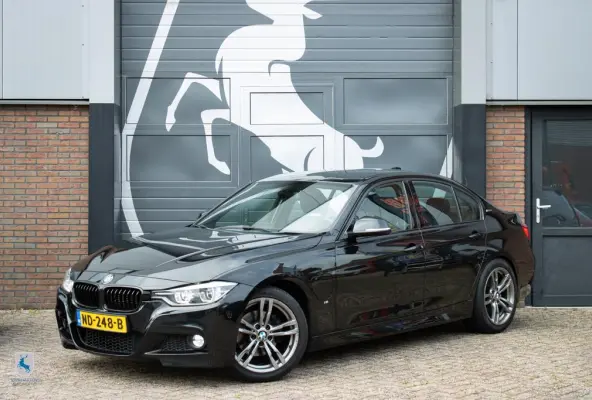 330e Centennial High Executive M sport / Head-up / NL Auto