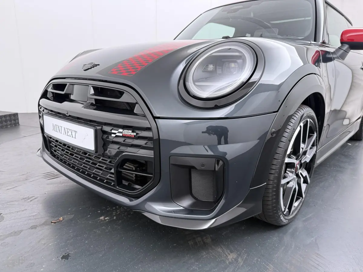 Cooper C JCW-trim | Pakket XL | Adaptive Cruise | Panoramadak | Harman Kardon | Stoel- stuurverwarming
