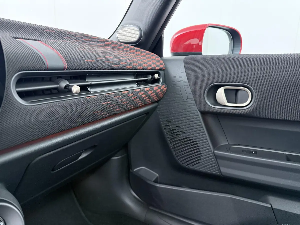 Cooper C JCW-trim | Pakket XL | Adaptive Cruise | Panoramadak | Harman Kardon | Stoel- stuurverwarming