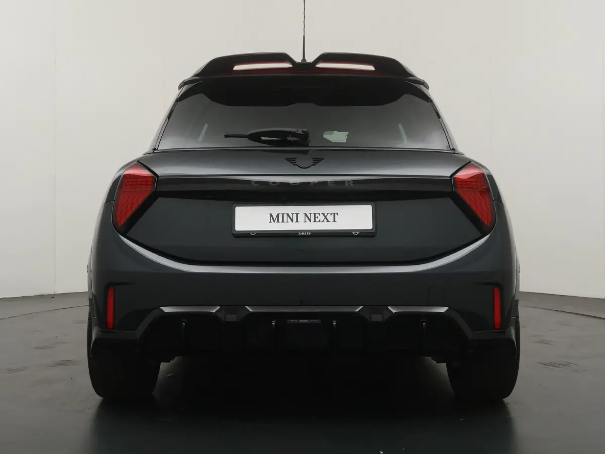 Cooper C JCW-trim | Pakket XL | Adaptive Cruise | Panoramadak | Harman Kardon | Stoel- stuurverwarming