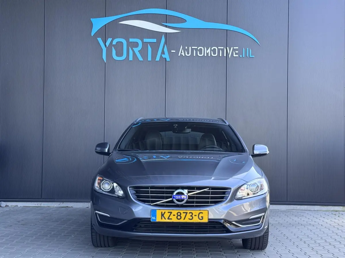 2.4 D5 Twin Engine NL AUTO*TR. HAAK*MEMORY*LEDER