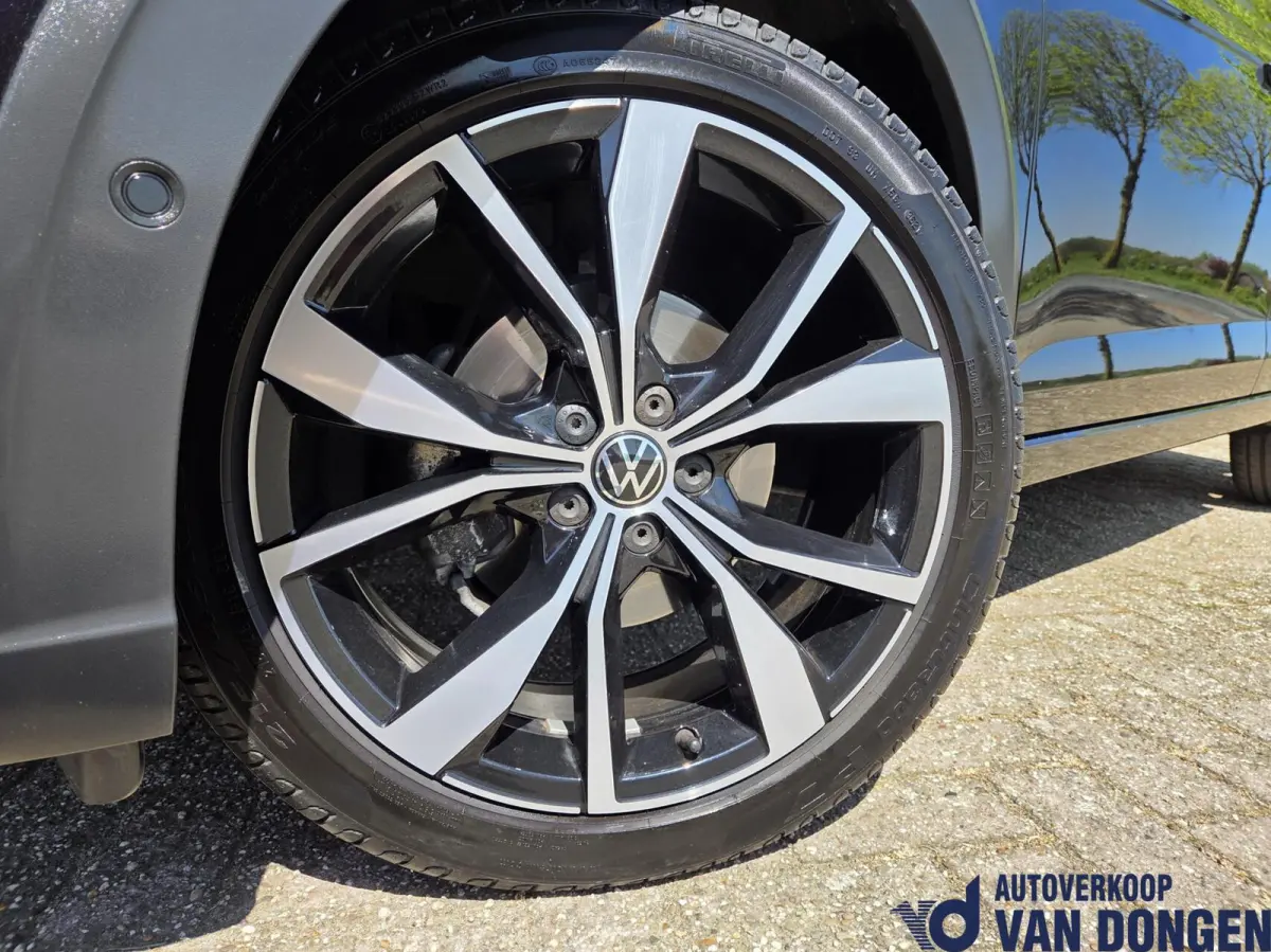1.0 TSI R-Line Business Automaat | IQ Light / 18" / Virtual / Keyless / Camera / Carplay