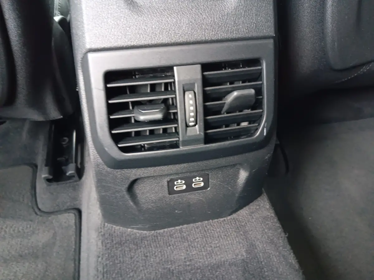 118i 141pk Executive Edition|automaat|carplay|cruise|clima