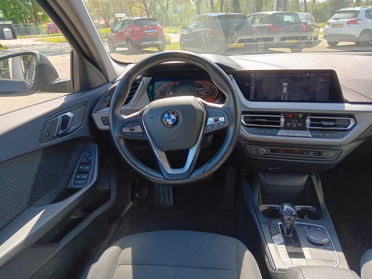 118i 141pk Executive Edition|automaat|carplay|cruise|clima