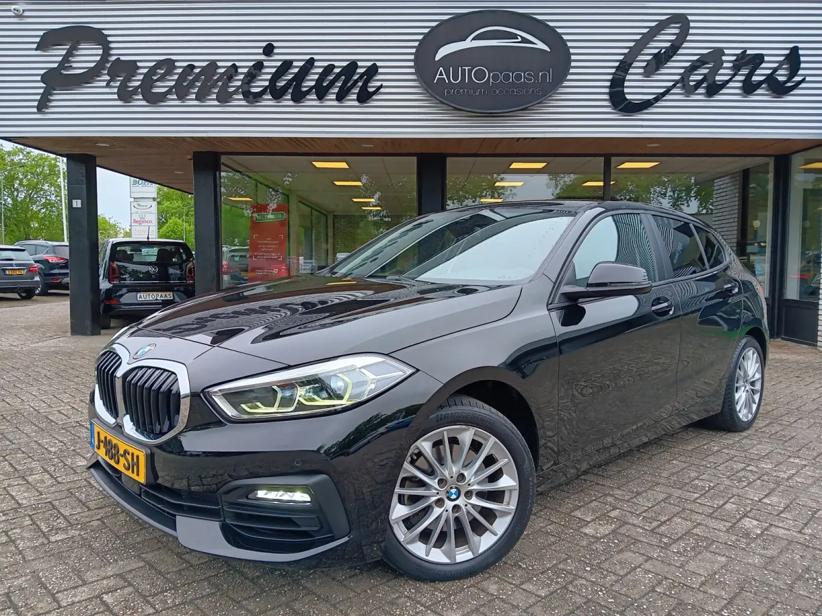 118i 141pk Executive Edition|automaat|carplay|cruise|clima