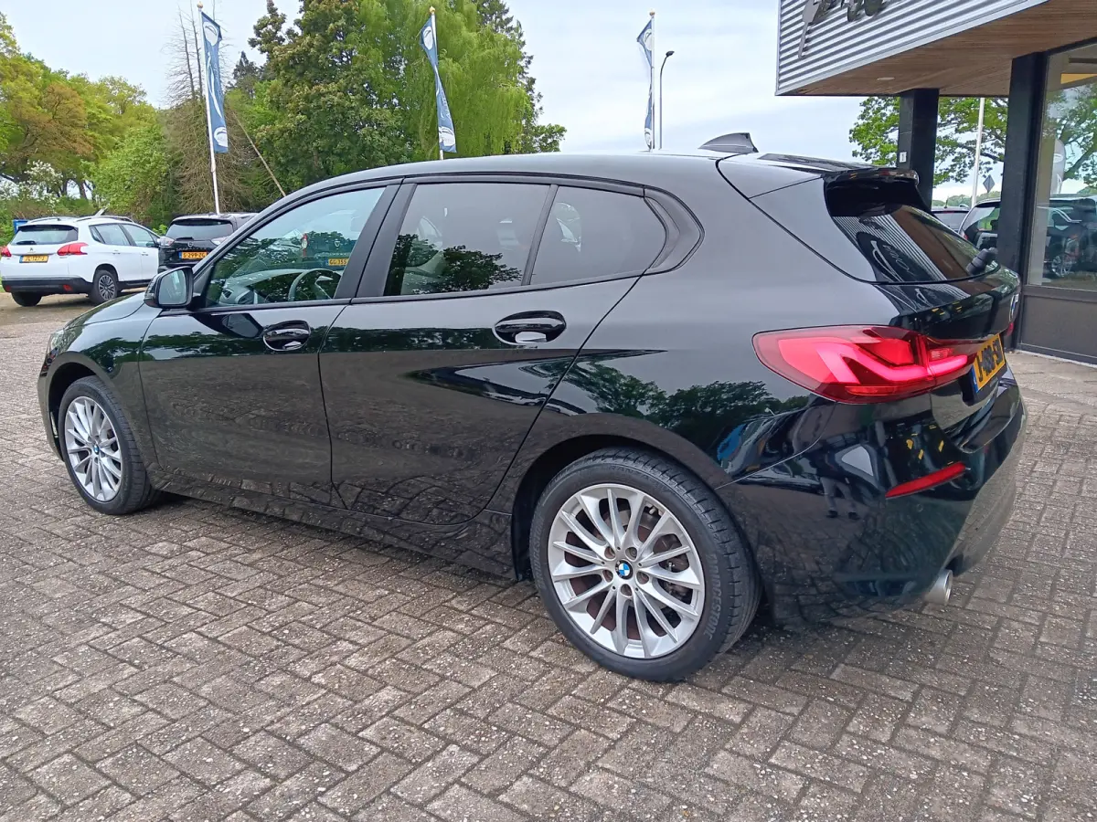 118i 141pk Executive Edition|automaat|carplay|cruise|clima