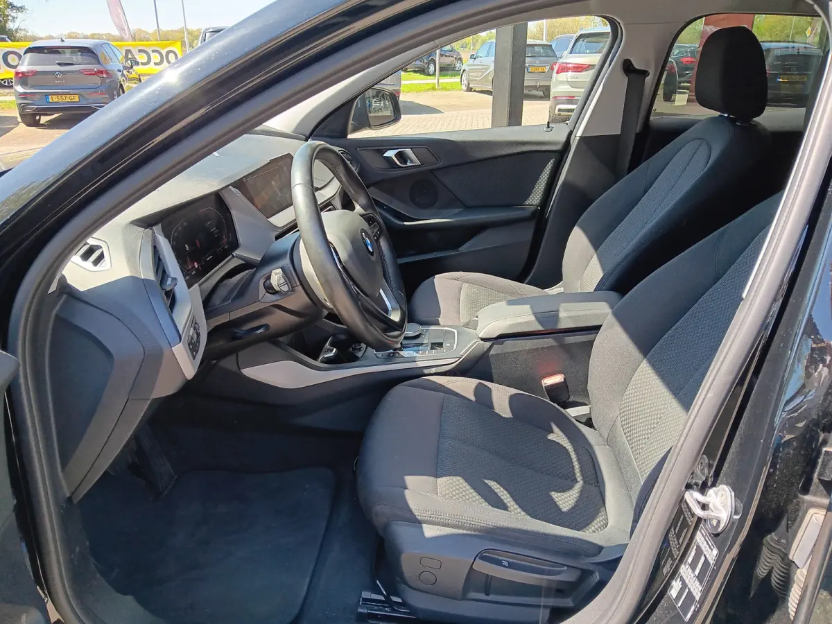 118i 141pk Executive Edition|automaat|carplay|cruise|clima
