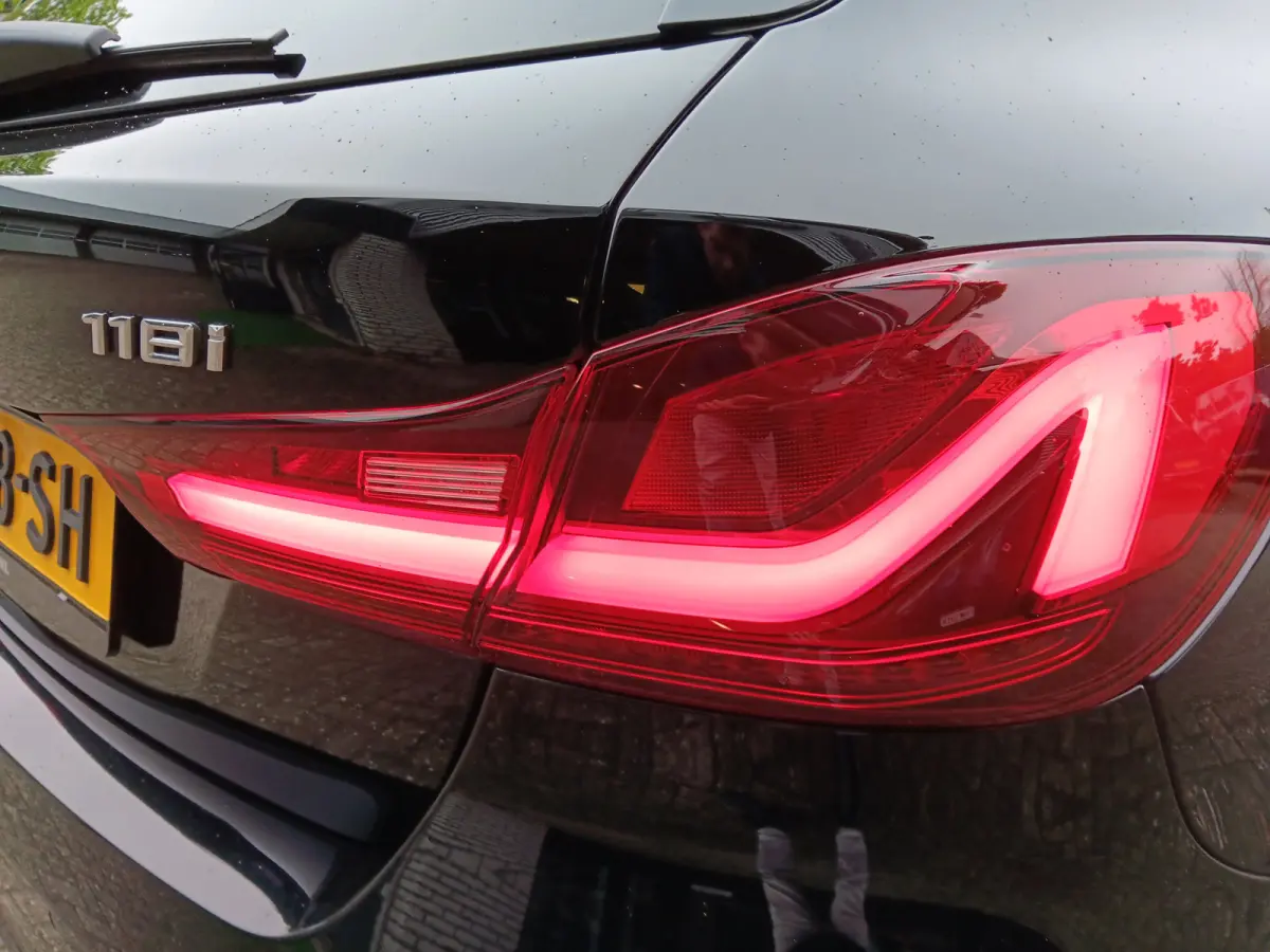 118i 141pk Executive Edition|automaat|carplay|cruise|clima