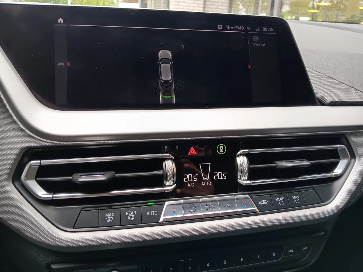 118i 141pk Executive Edition|automaat|carplay|cruise|clima