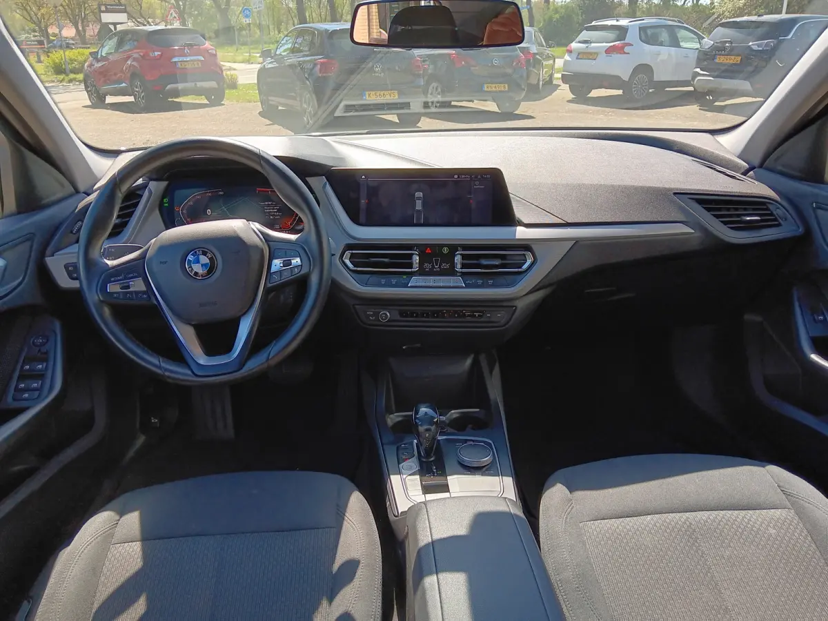 118i 141pk Executive Edition|automaat|carplay|cruise|clima