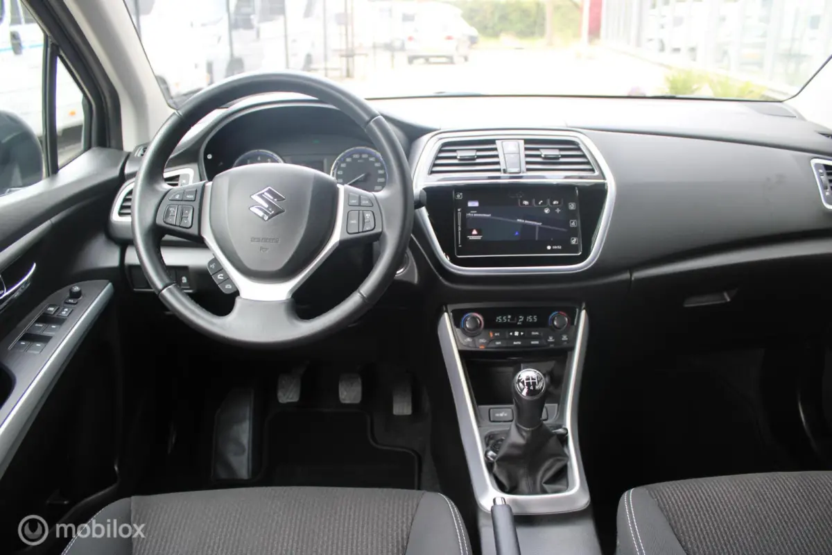 1.0 Boosterjet Exclusive 1e Eig | Boekjes | Stoelverwarming | Navigatie | 5 keer op Voorraad.