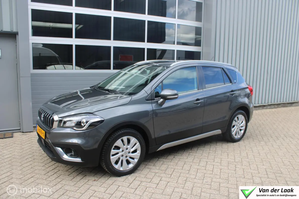 1.0 Boosterjet Exclusive 1e Eig | Boekjes | Stoelverwarming | Navigatie | 5 keer op Voorraad.