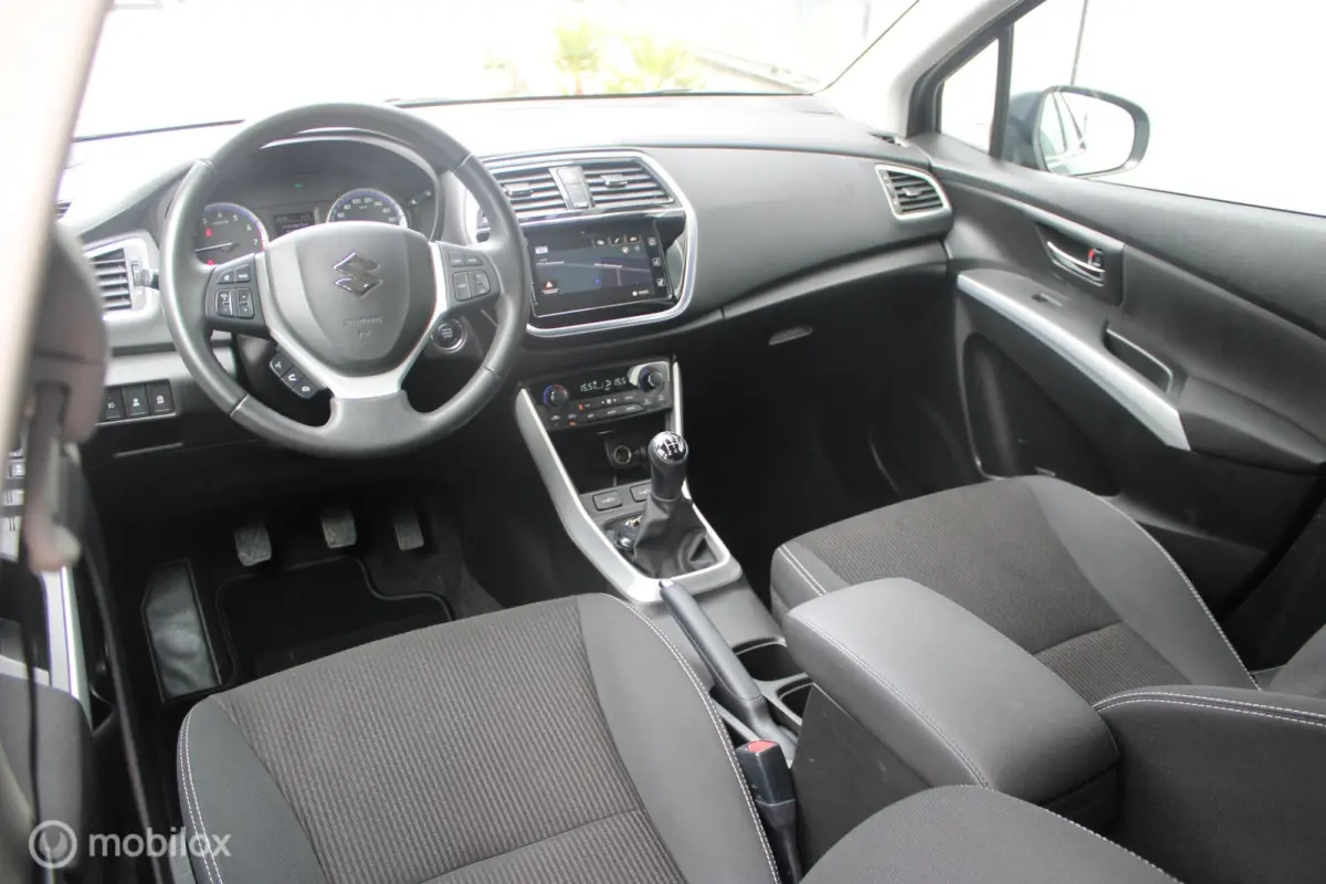 1.0 Boosterjet Exclusive 1e Eig | Boekjes | Stoelverwarming | Navigatie | 5 keer op Voorraad.