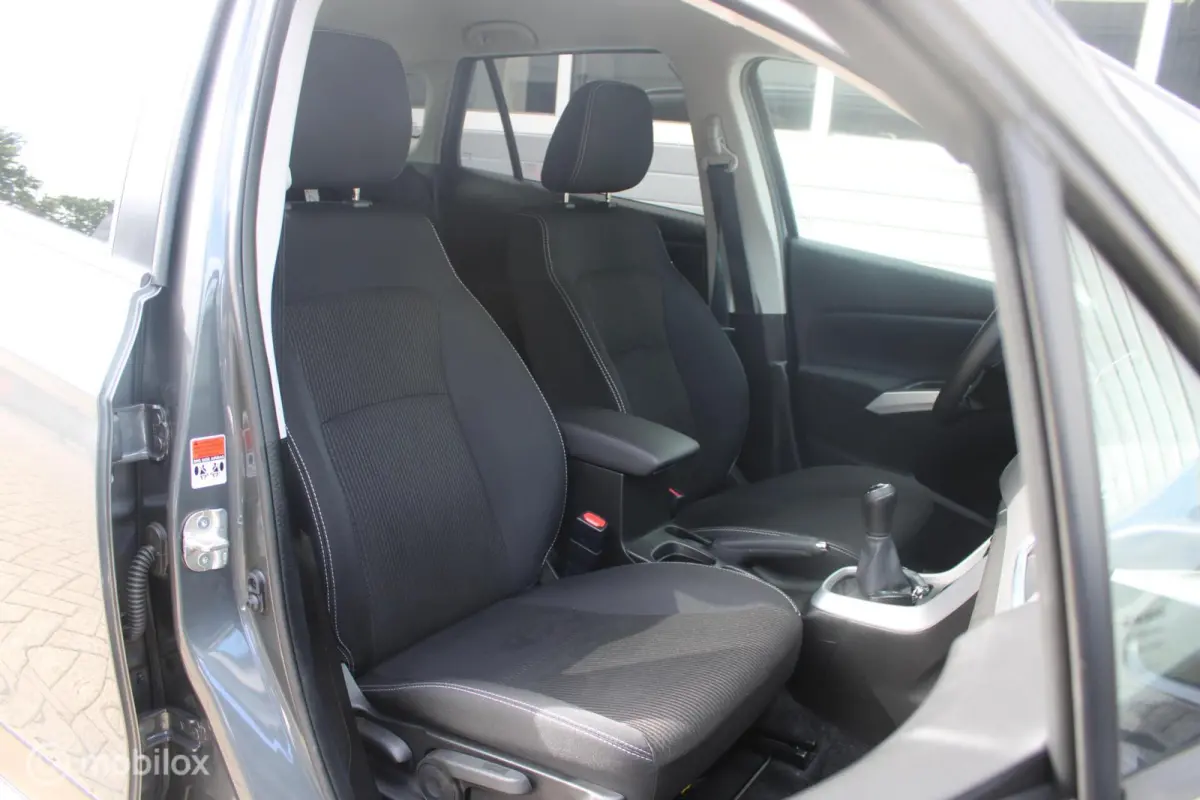 1.0 Boosterjet Exclusive 1e Eig | Boekjes | Stoelverwarming | Navigatie | 5 keer op Voorraad.