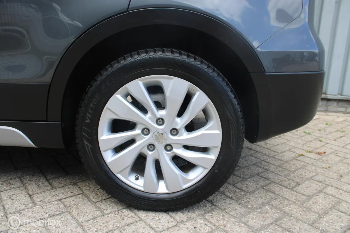 1.0 Boosterjet Exclusive 1e Eig | Boekjes | Stoelverwarming | Navigatie | 5 keer op Voorraad.