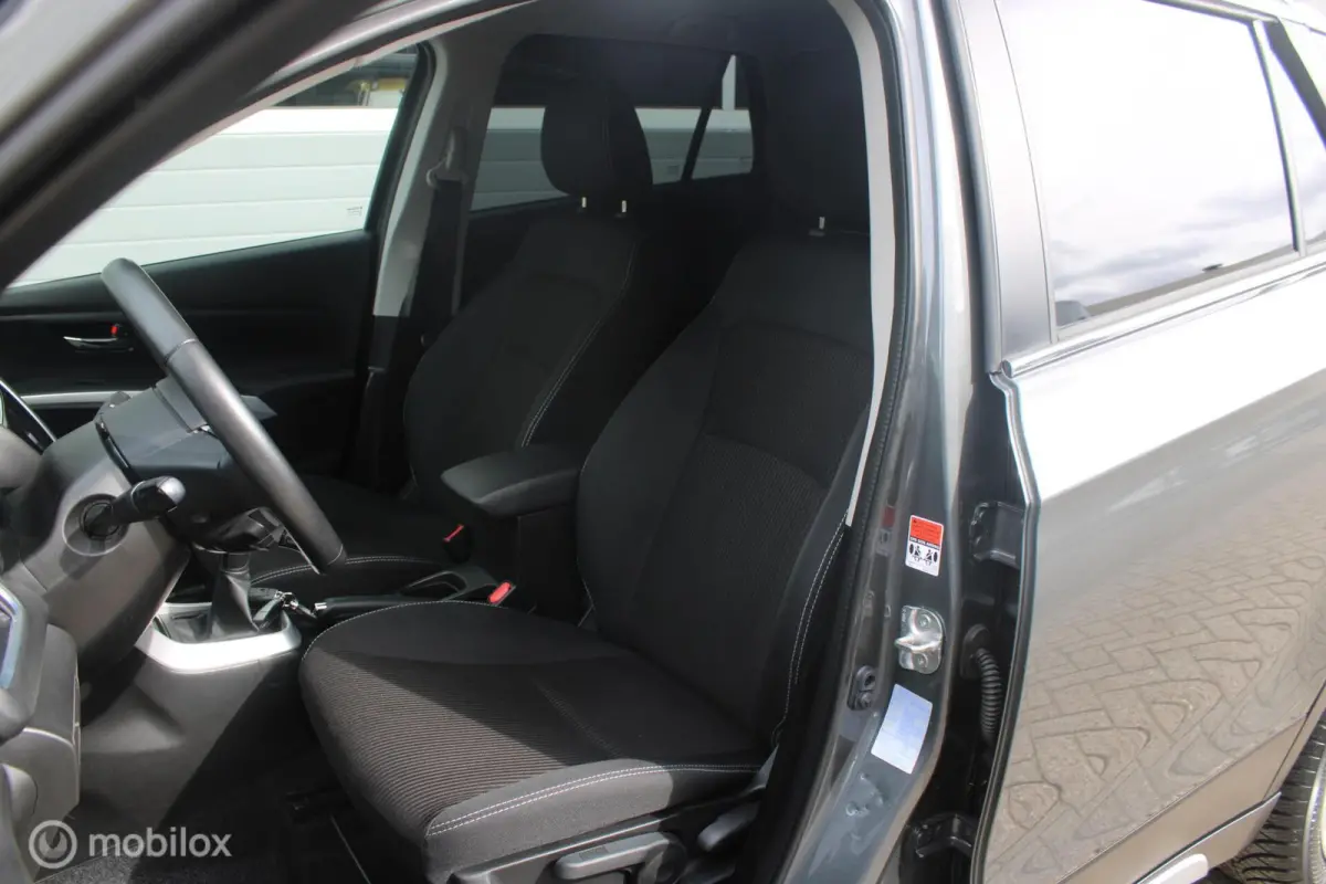 1.0 Boosterjet Exclusive 1e Eig | Boekjes | Stoelverwarming | Navigatie | 5 keer op Voorraad.