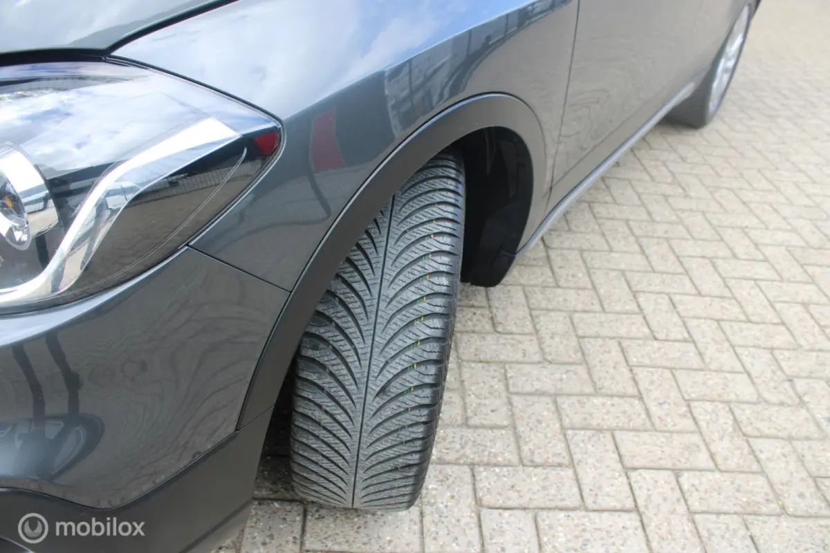 1.0 Boosterjet Exclusive 1e Eig | Boekjes | Stoelverwarming | Navigatie | 5 keer op Voorraad.