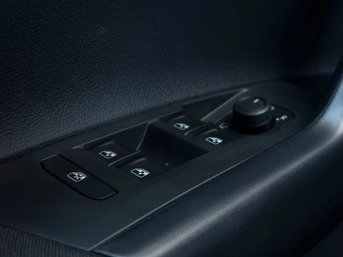 1.0 TSI 95 pk Life Edition | Achteruitrijcamera | Cruise control adaptief | Apple Carplay | Parkeer sensoren V+A |