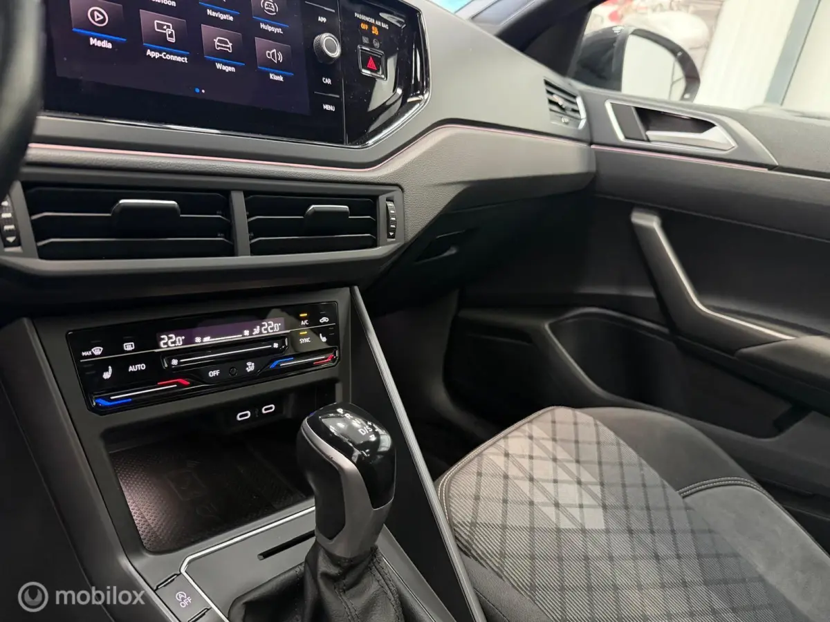 R line 1.0 TSI dsg panorama automaat
