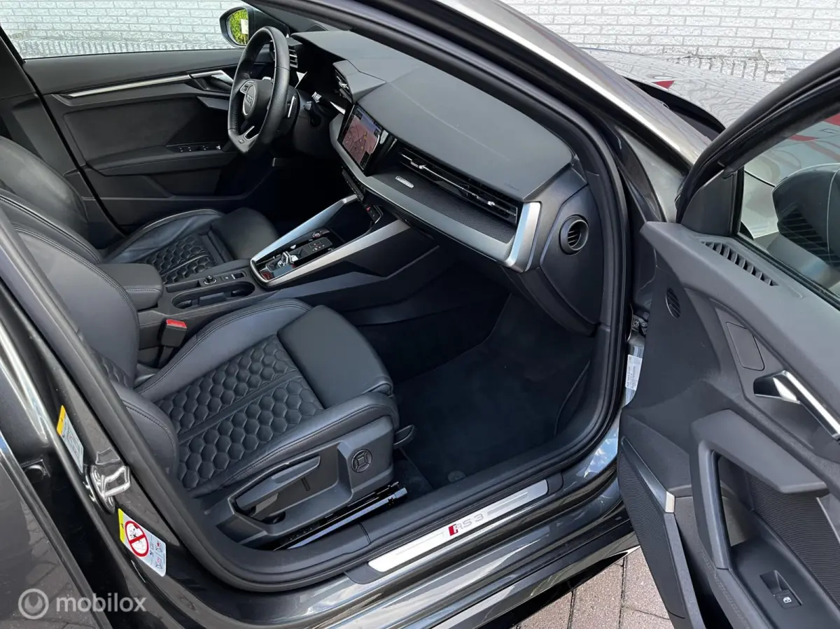 RS 3 2.5 TFSI RS 3 quattro