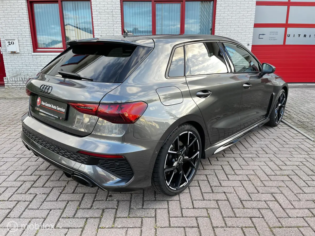 RS 3 2.5 TFSI RS 3 quattro