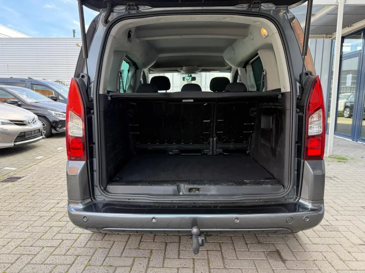 1.2 Benzine Trekhaak Nieuwe Riem Camera CarPlay clip