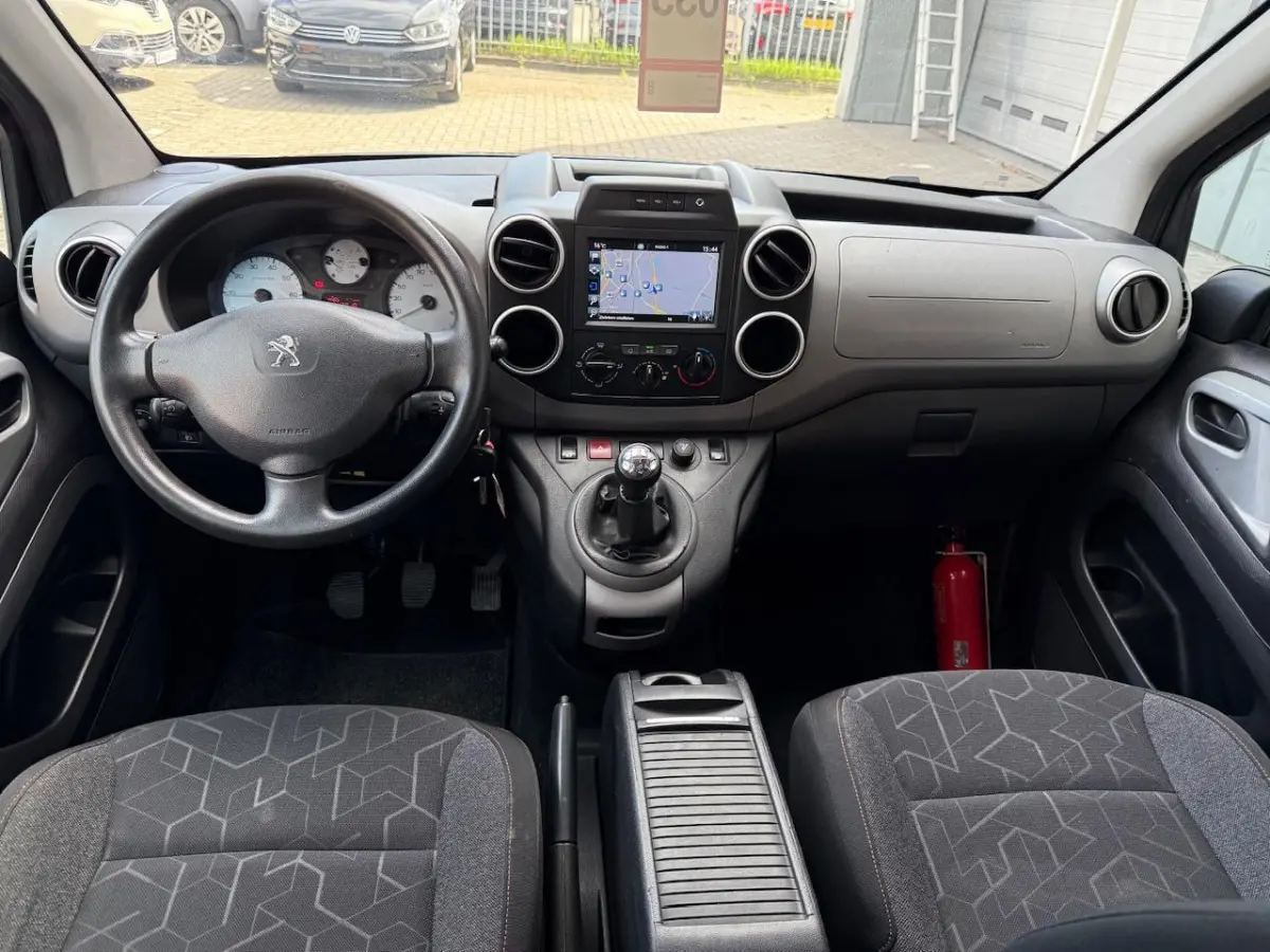 1.2 Benzine Trekhaak Nieuwe Riem Camera CarPlay clip