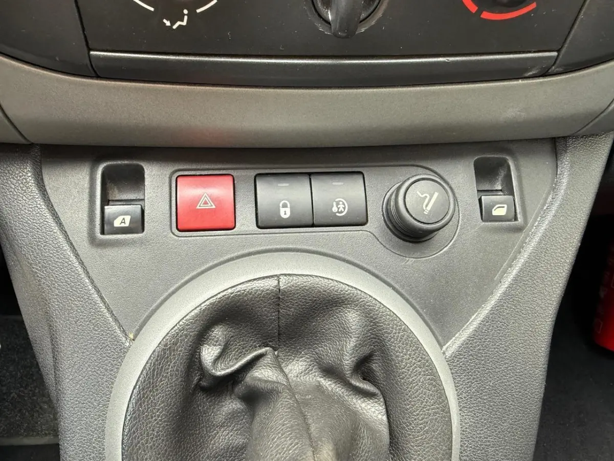 1.2 Benzine Trekhaak Nieuwe Riem Camera CarPlay clip